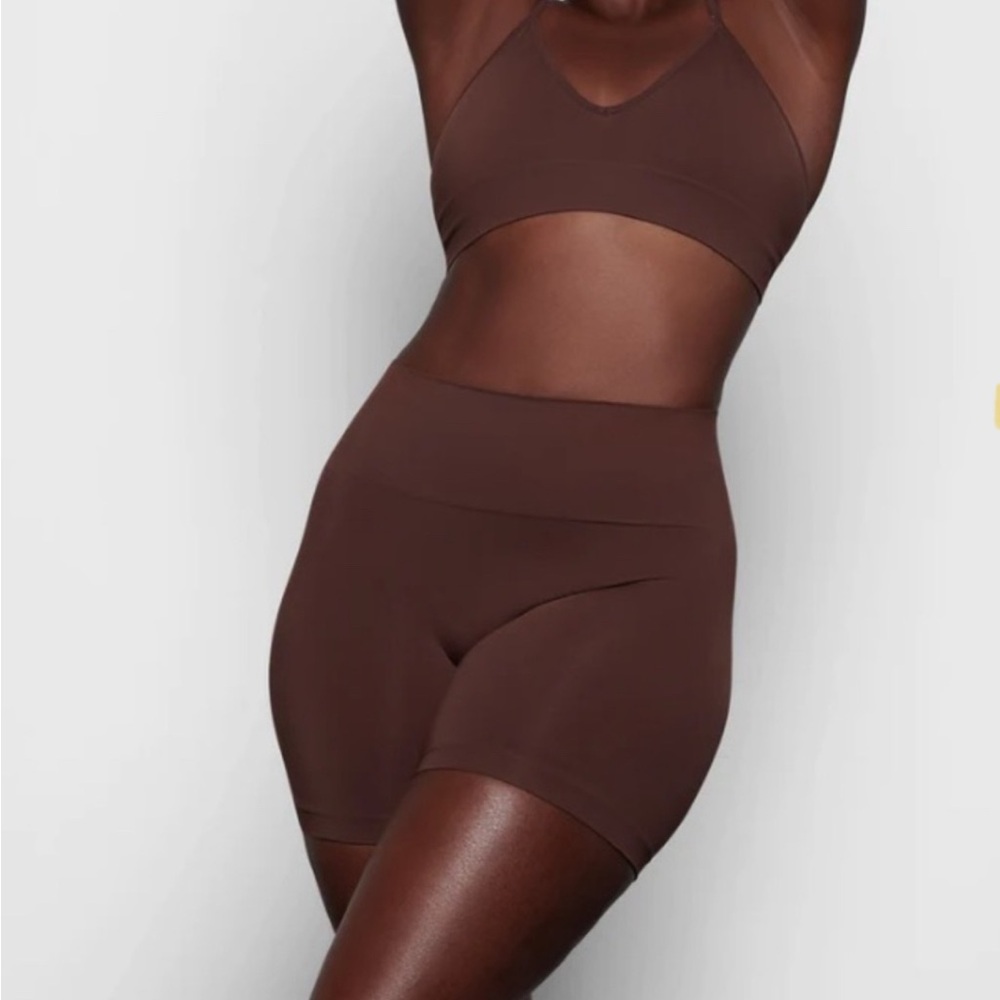 SKIMS Brown High-Waisted Leggings
